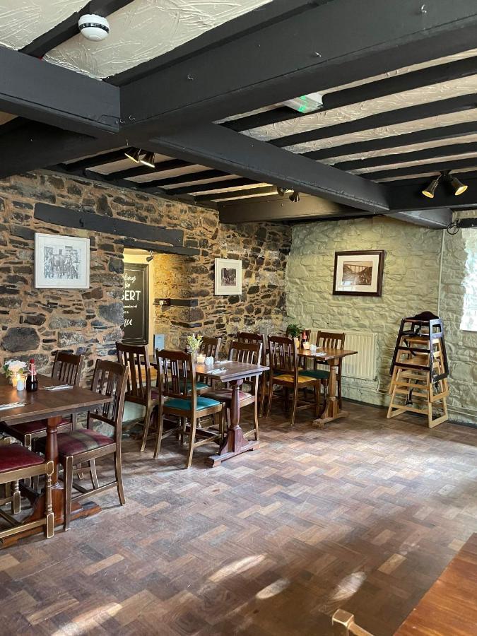 The Fountain Inn & Riverside Restaurant Okehampton Exterior foto